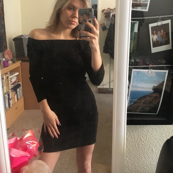 Black dress - Picture 1 of 2